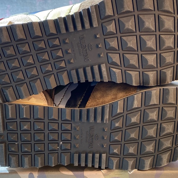 Valentino Rockstud Camo Sneakers - Picture 6 of 6